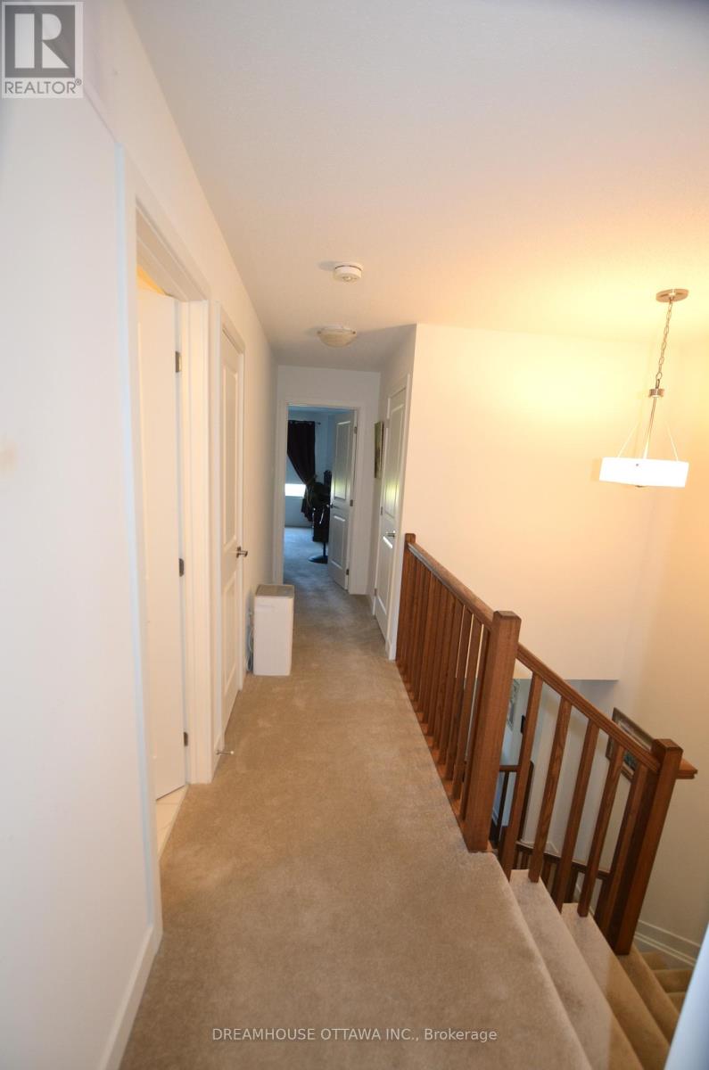 257 Finsbury Avenue, Ottawa, Ontario  K2S 2Y2 - Photo 19 - X12393510