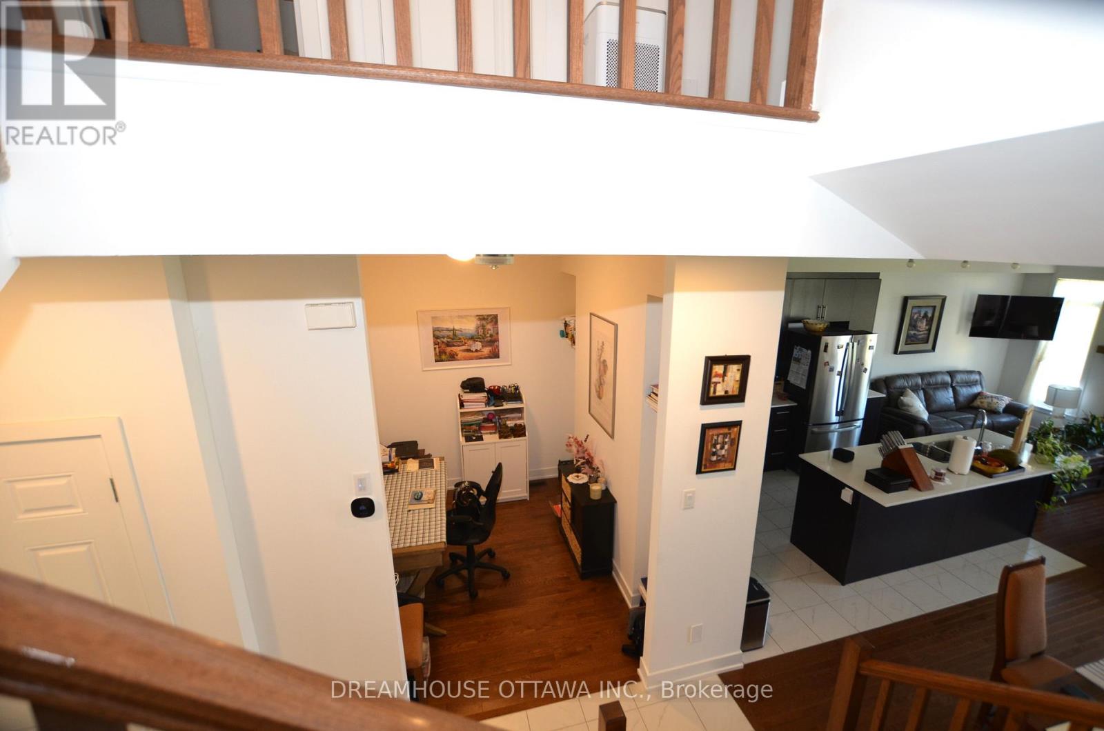 257 Finsbury Avenue, Ottawa, Ontario  K2S 2Y2 - Photo 6 - X12393510