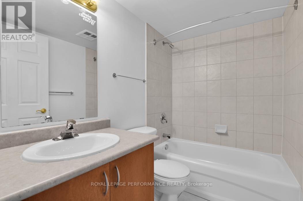 407 - 429 Somerset Street W, Ottawa, Ontario  K1P 2P5 - Photo 11 - X12393536