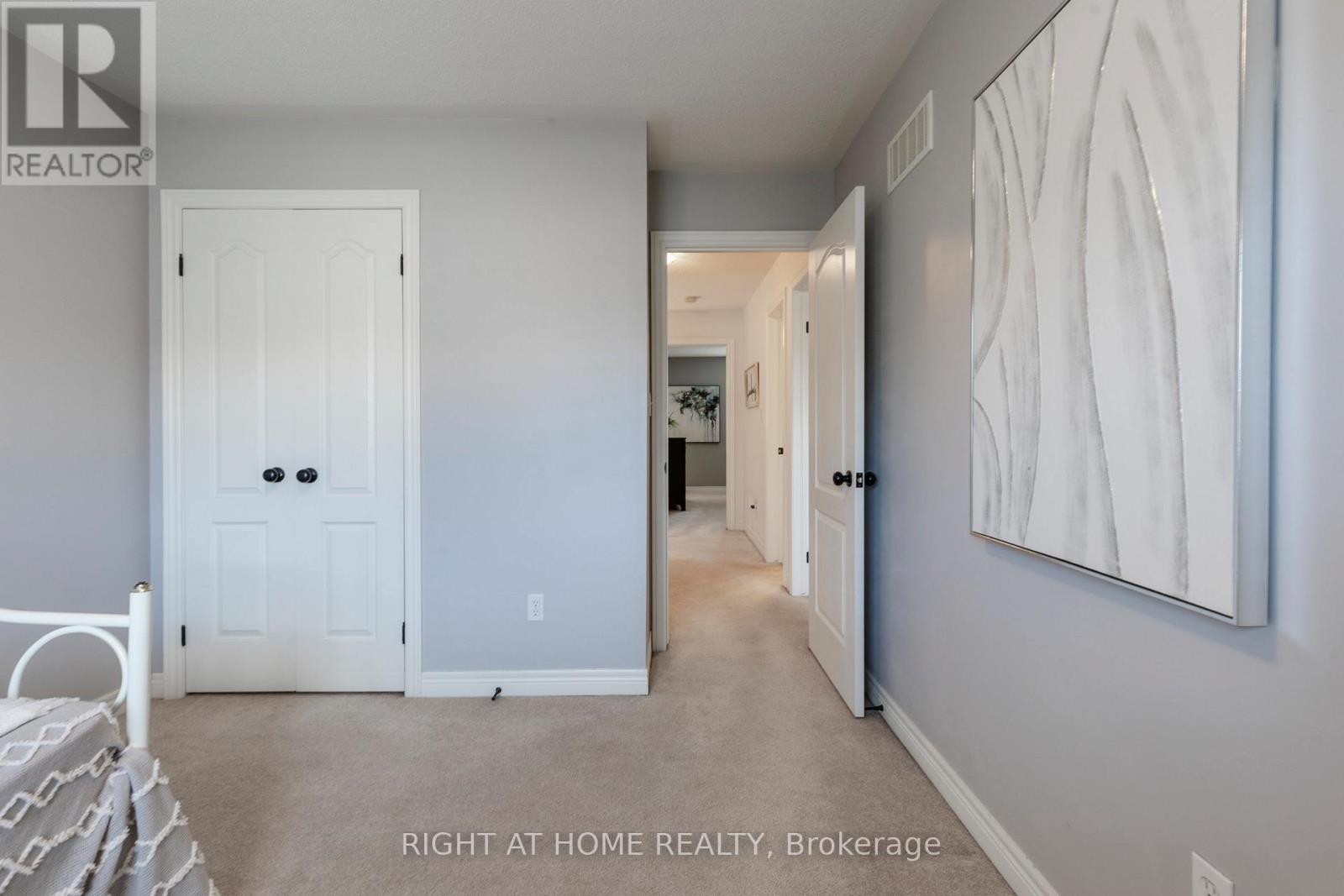 56 Marina Point Crescent, Hamilton, Ontario  L8E 0E4 - Photo 36 - X12393400