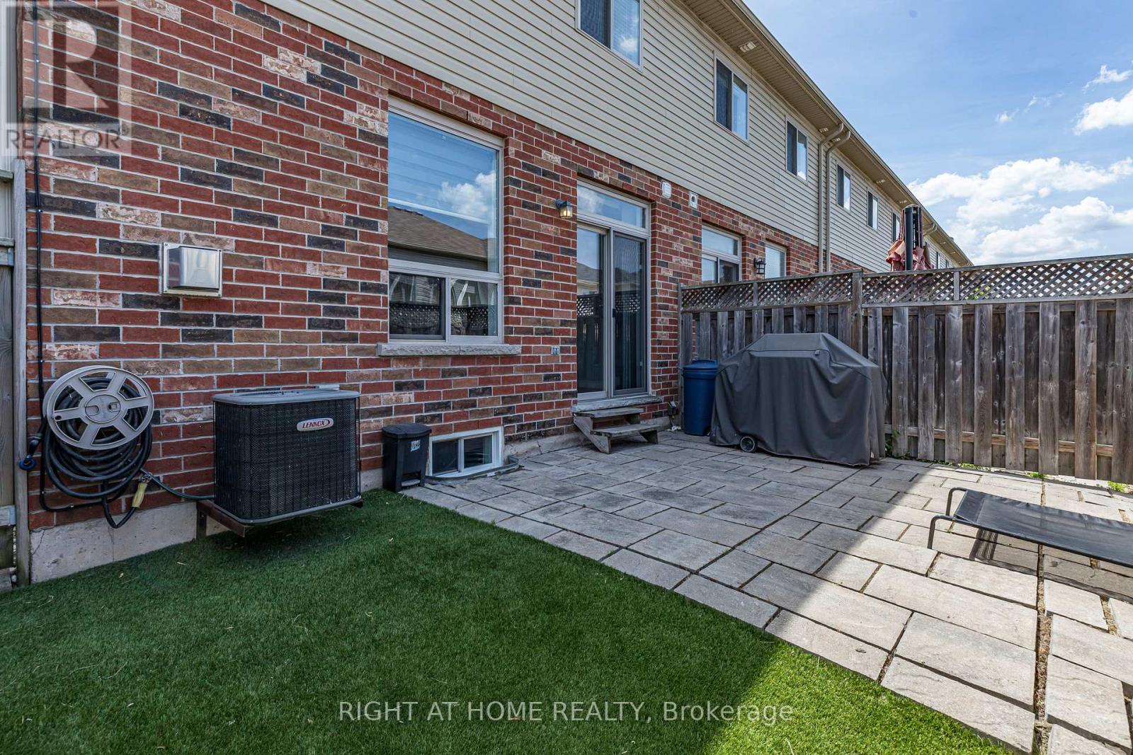 56 Marina Point Crescent, Hamilton, Ontario  L8E 0E4 - Photo 44 - X12393400