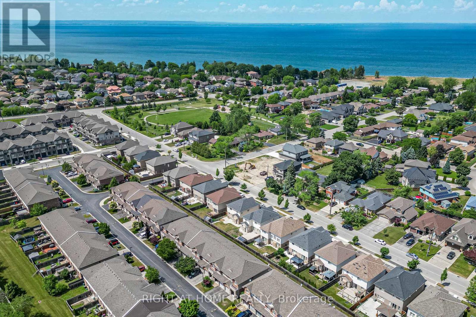 56 Marina Point Crescent, Hamilton, Ontario  L8E 0E4 - Photo 49 - X12393400
