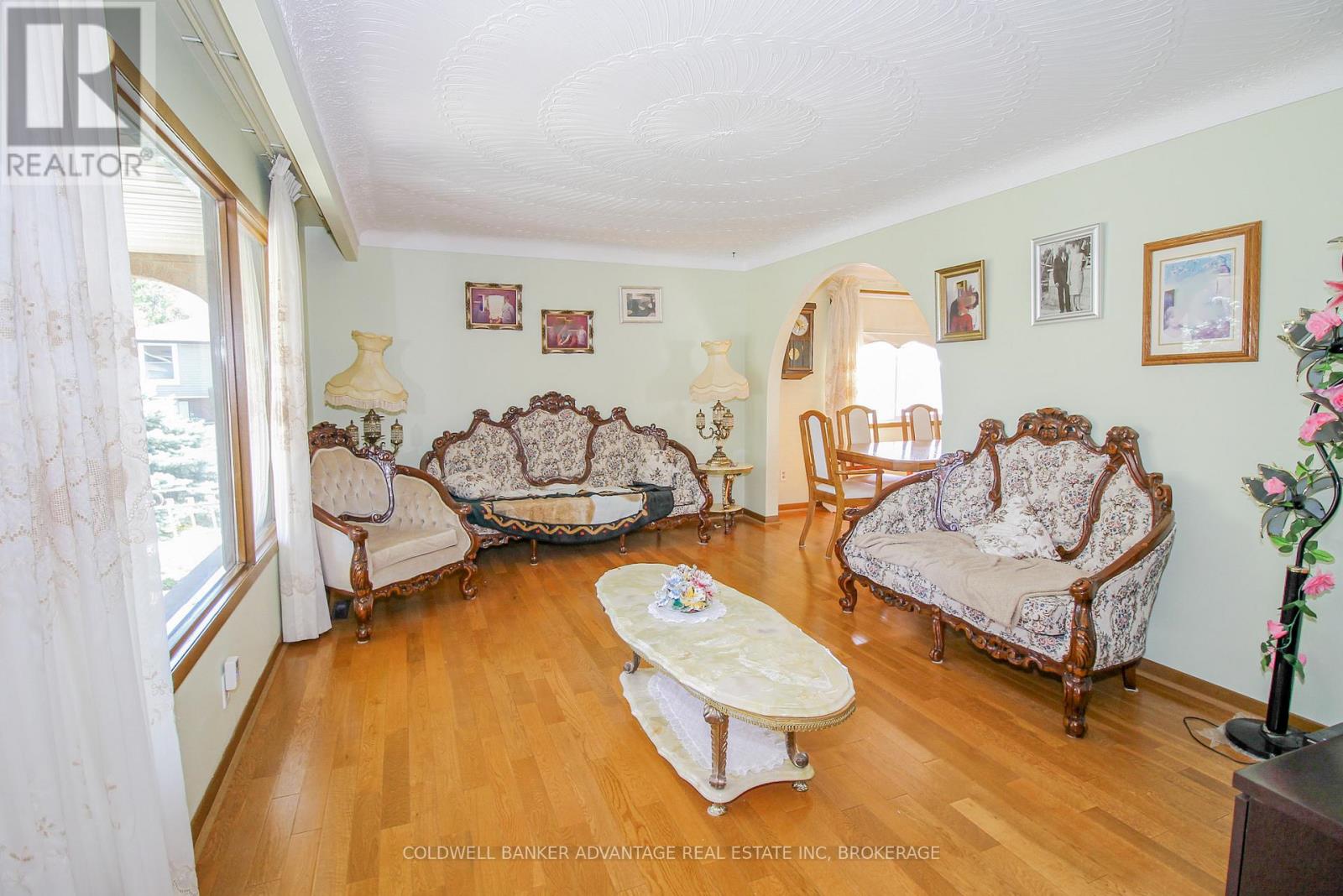 167 Loyalist Drive, Welland, Ontario  L3C 6A3 - Photo 7 - X12375735