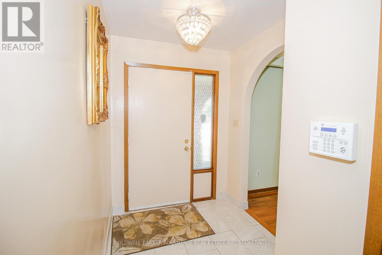 167 Loyalist Drive, Welland, Ontario  L3C 6A3 - Photo 6 - X12375735