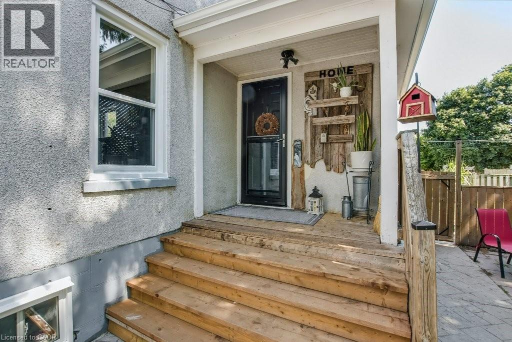 Property at 69 BOND Street image 5