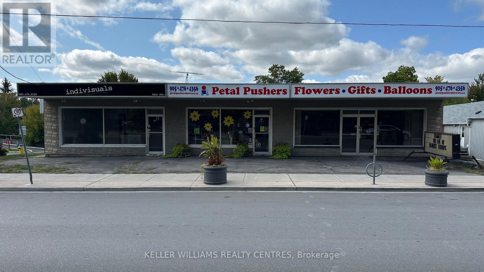 20a - 20 The Queensway S, Georgina, Ontario  L4P 1Y7 - Photo 1 - N12392552