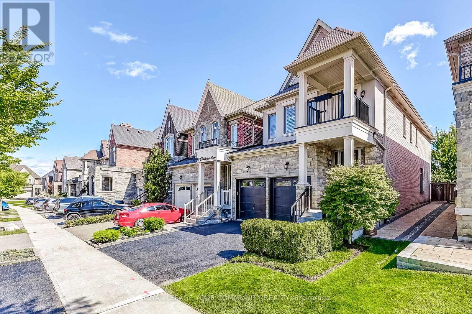 17 Claudview Street, King (King City), Ontario  L7B 0C6 - Photo 2 - N12391554