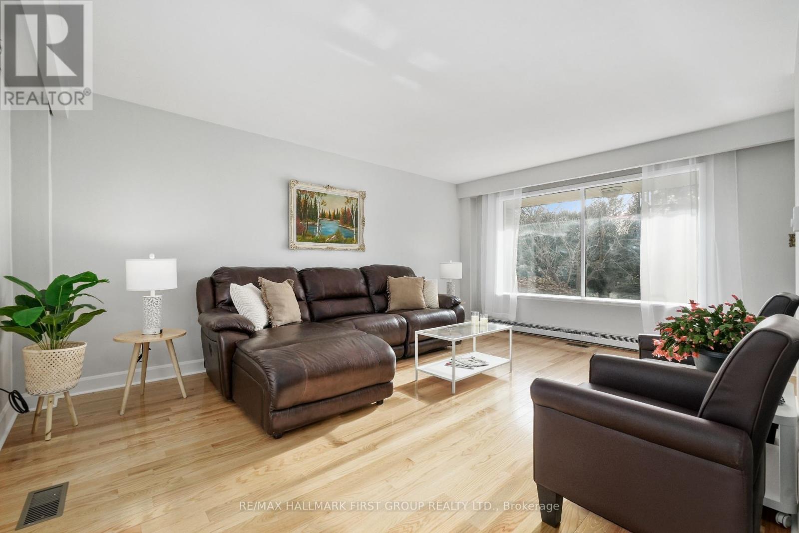 227 Queen Street, Cobourg, Ontario  K9A 1N4 - Photo 5 - X12388178