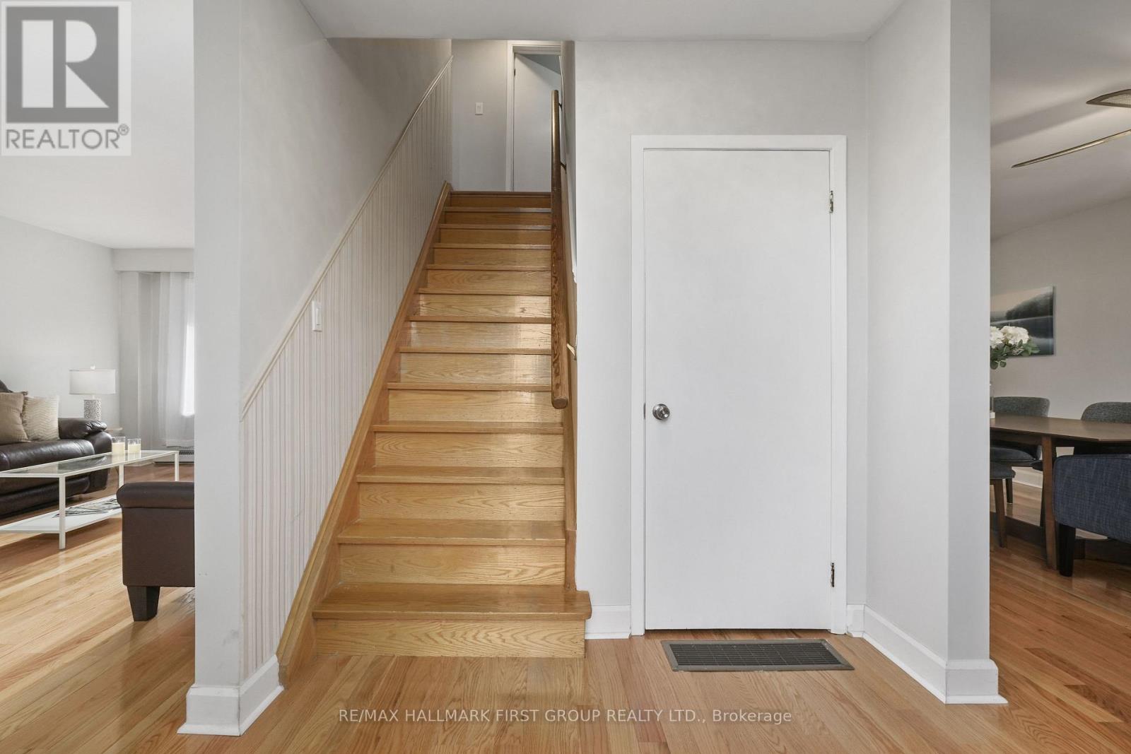227 Queen Street, Cobourg, Ontario  K9A 1N4 - Photo 4 - X12388178