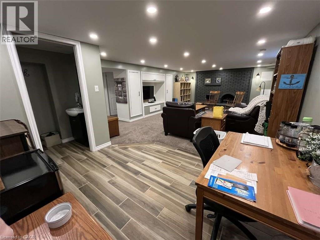 915 Governors Road, Dundas, Ontario  L9H 5E3 - Photo 39 - 40764893