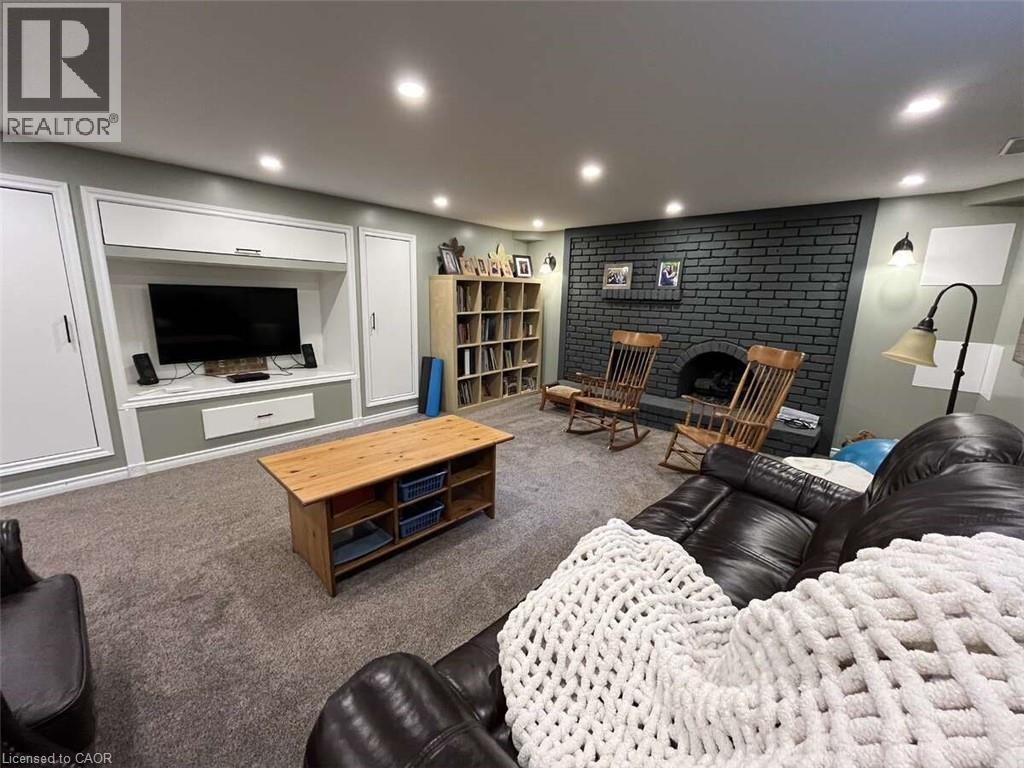 915 Governors Road, Dundas, Ontario  L9H 5E3 - Photo 38 - 40764893