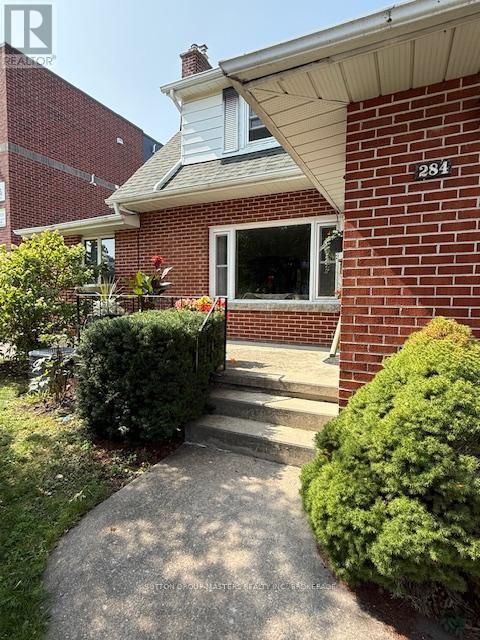 284 Helen Street, Kingston, Ontario  K7L 4P7 - Photo 4 - X12393669