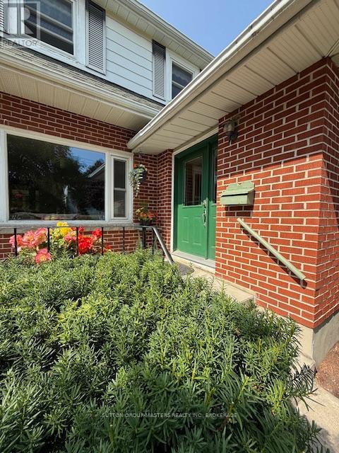 284 Helen Street, Kingston, Ontario  K7L 4P7 - Photo 5 - X12393669