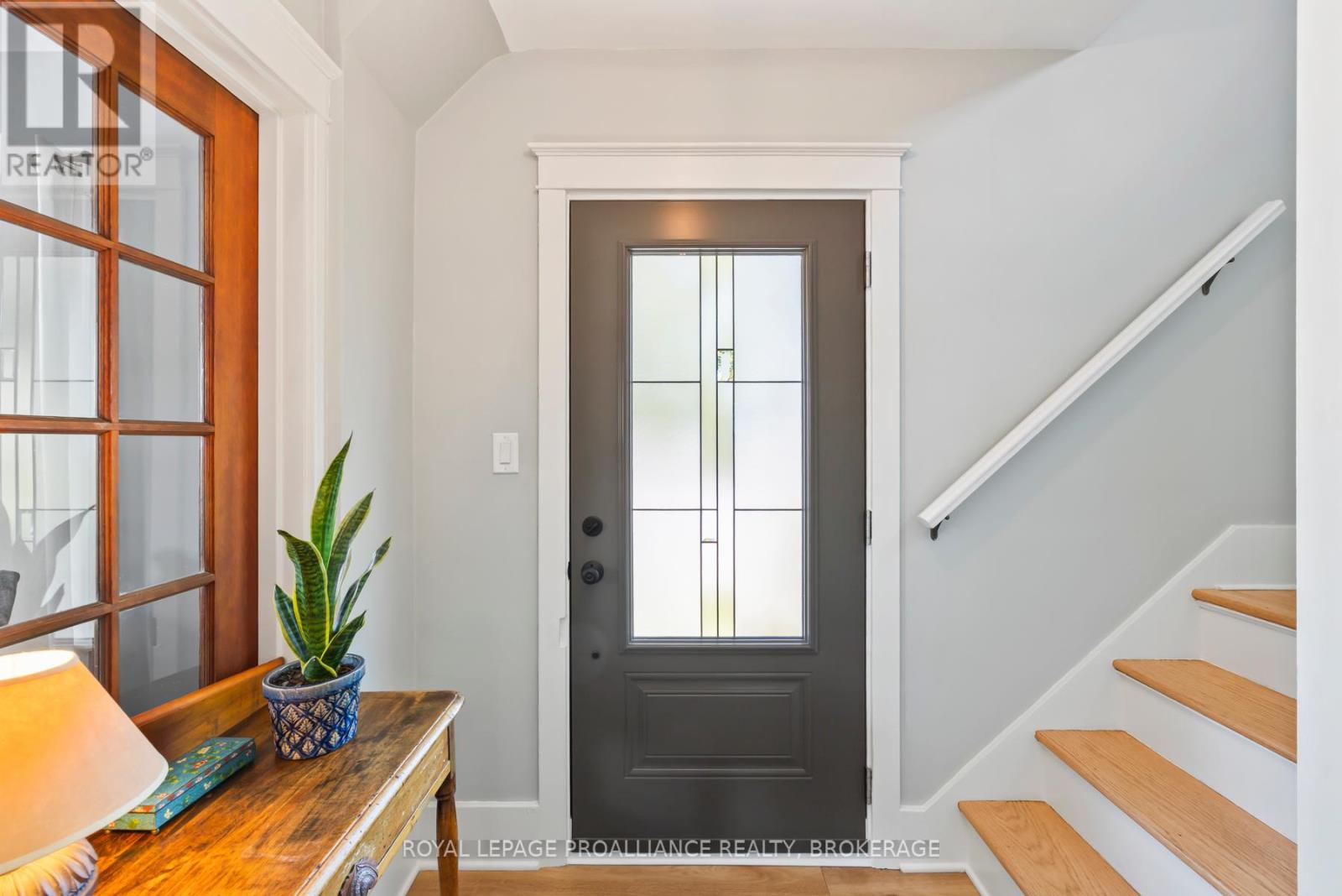 16 Drayton Avenue, Kingston, Ontario  K7K 4X6 - Photo 4 - X12393774