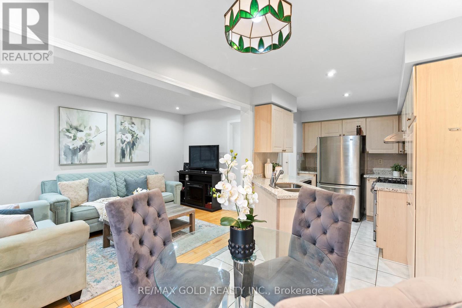 83 Mount Ranier Crescent, Brampton (Sandringham-Wellington), Ontario  L6R 2L1 - Photo 19 - W12393197
