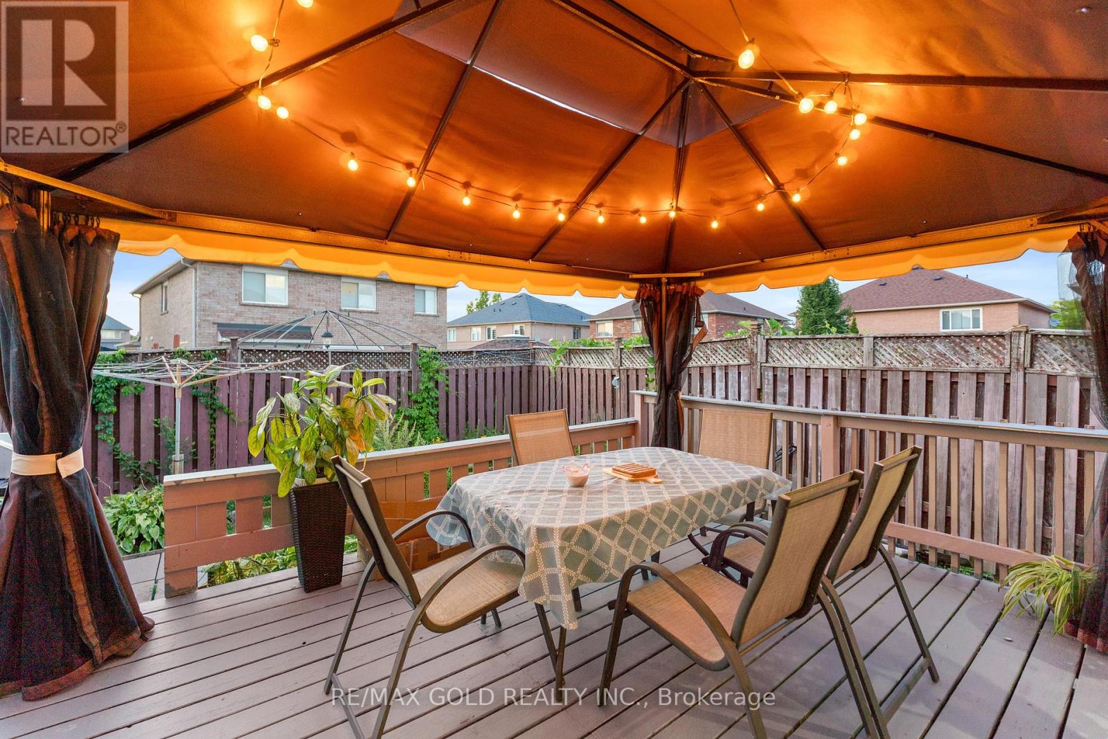 83 Mount Ranier Crescent, Brampton (Sandringham-Wellington), Ontario  L6R 2L1 - Photo 40 - W12393197