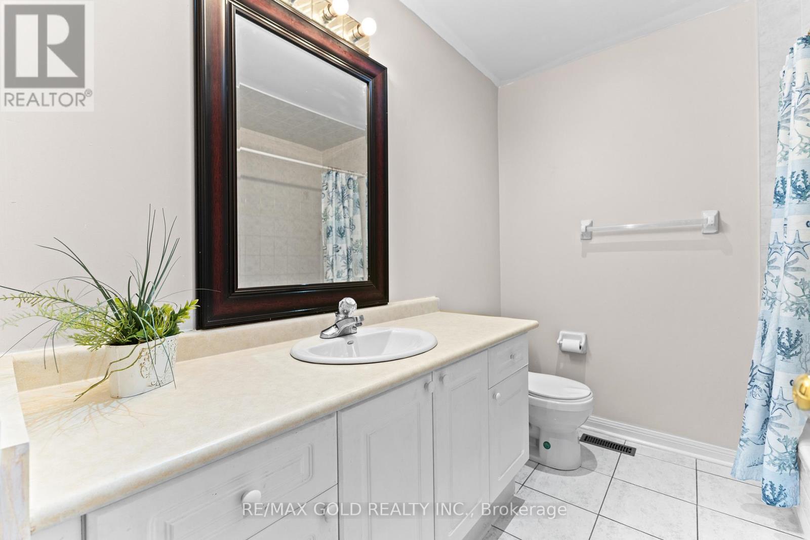 83 Mount Ranier Crescent, Brampton (Sandringham-Wellington), Ontario  L6R 2L1 - Photo 31 - W12393197