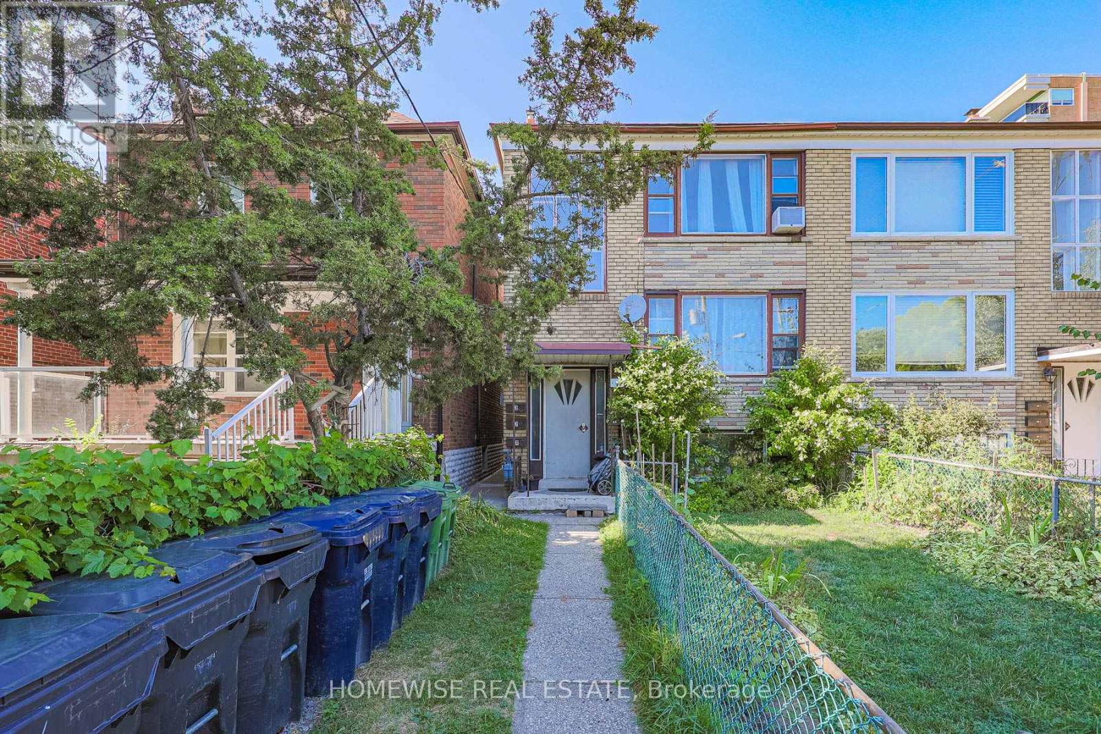 Property at 4 LANARK AVENUE image 1