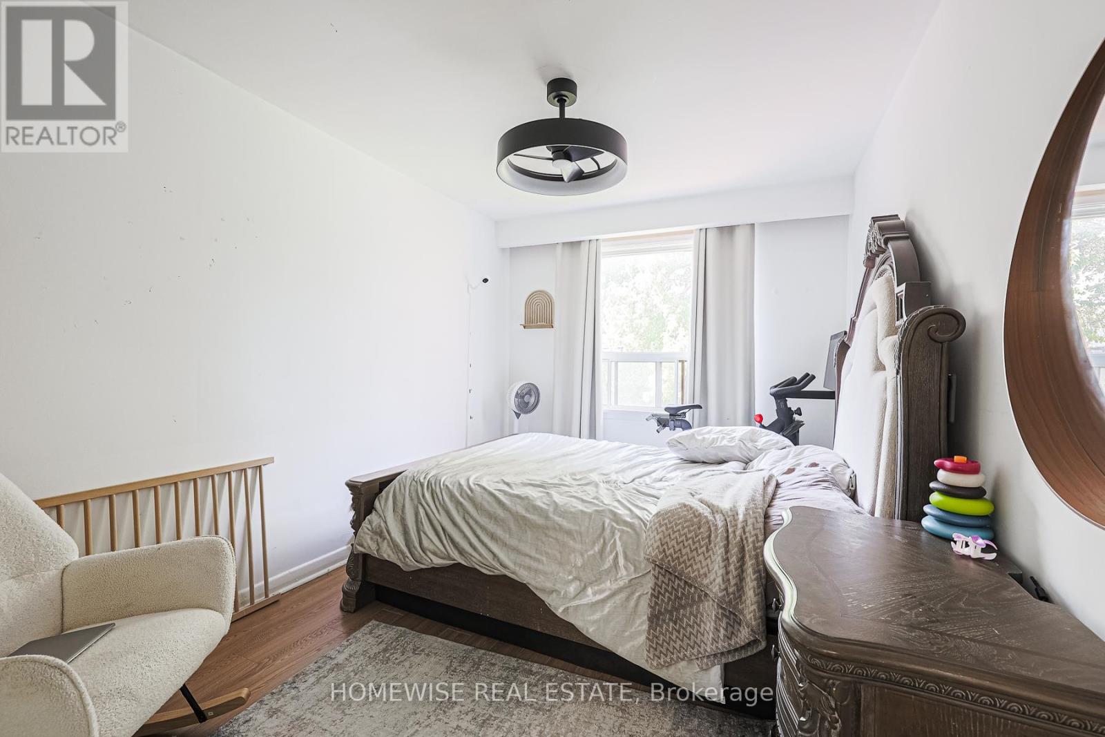 4 Lanark Avenue, Toronto, Ontario  M6C 2B3 - Photo 12 - C12393490