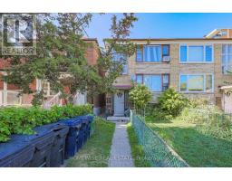 4 LANARK AVENUE, Toronto, Ontario