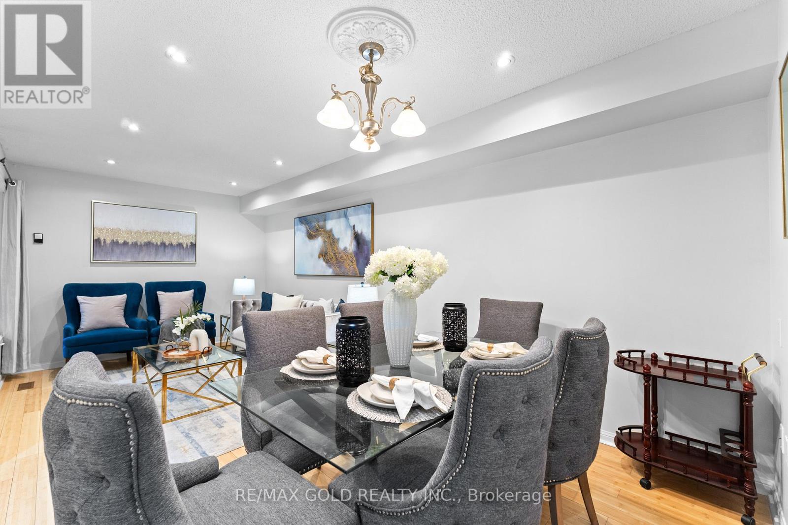 83 Mount Ranier Crescent, Brampton (Sandringham-Wellington), Ontario  L6R 2L1 - Photo 12 - W12393197