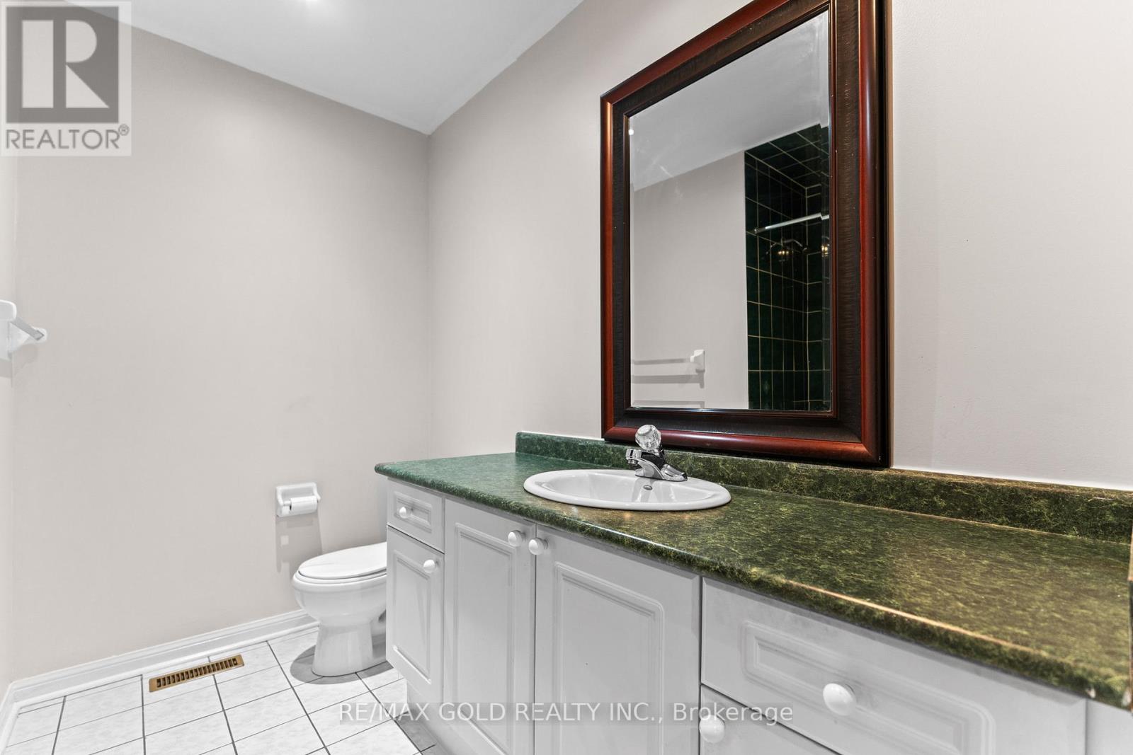 83 Mount Ranier Crescent, Brampton (Sandringham-Wellington), Ontario  L6R 2L1 - Photo 27 - W12393197
