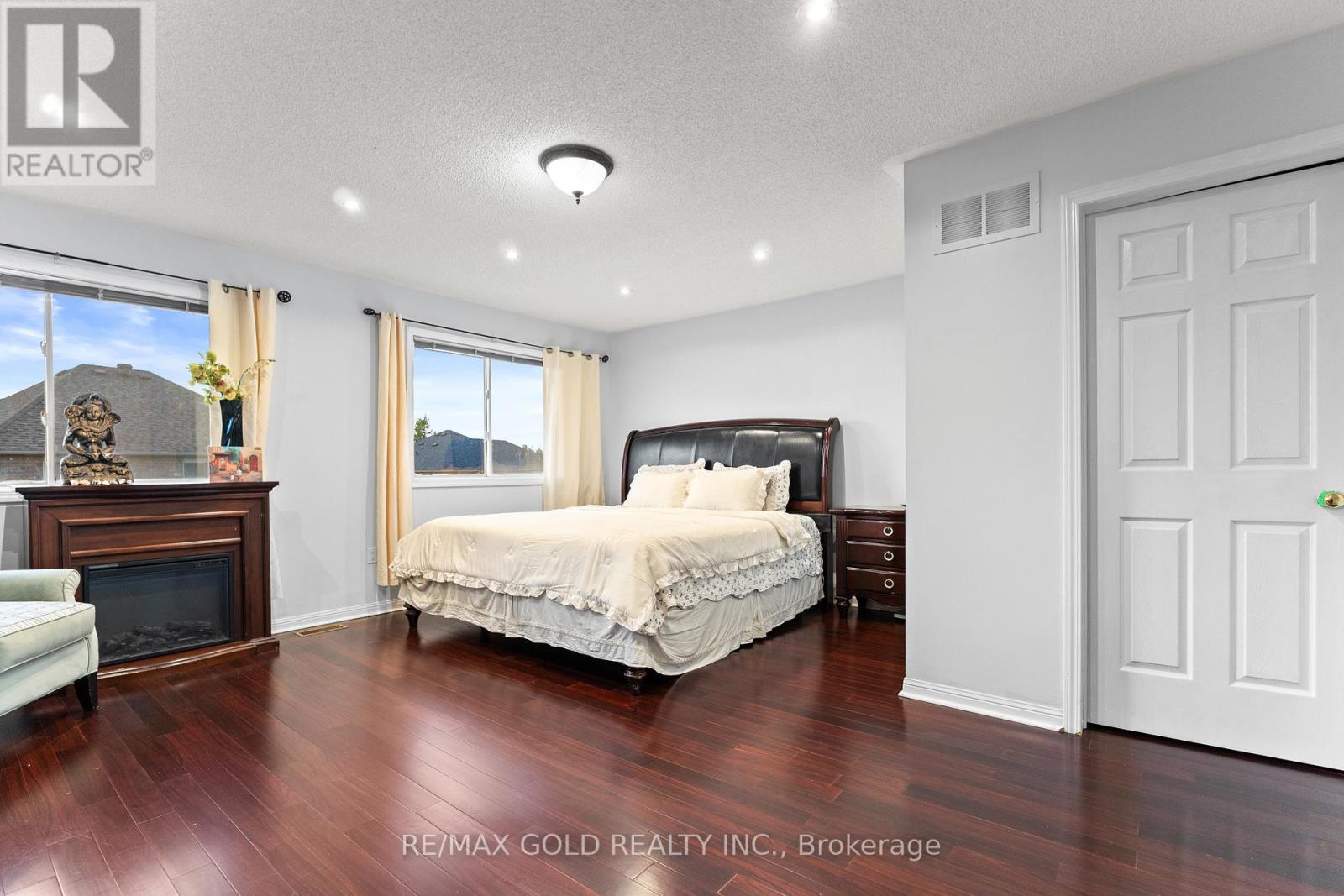 83 Mount Ranier Crescent, Brampton (Sandringham-Wellington), Ontario  L6R 2L1 - Photo 25 - W12393197