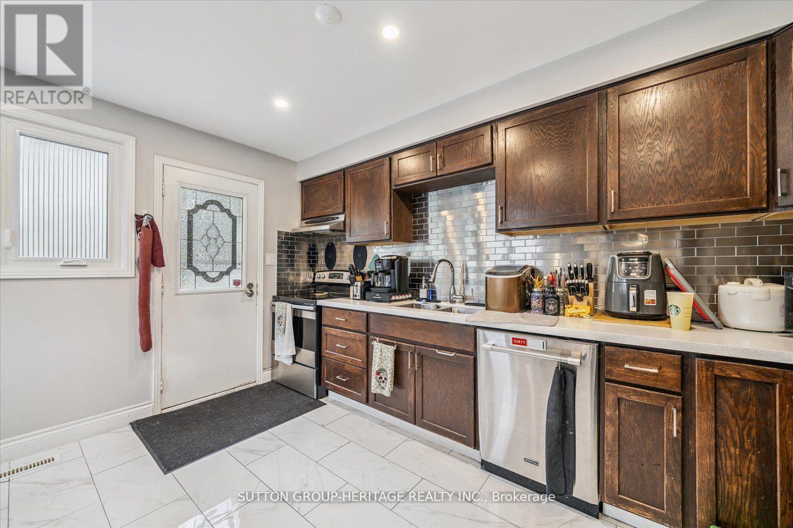 705 Anderson Street, Whitby, Ontario  L1N 3W1 - Photo 5 - E12393485