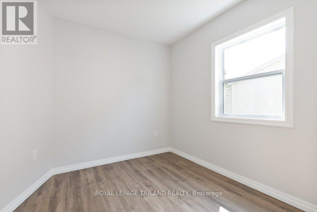 35 Inkerman Street, St. Thomas, Ontario  N5P 3E9 - Photo 14 - X12393585