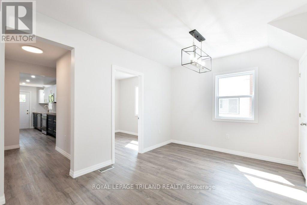 35 Inkerman Street, St. Thomas, Ontario  N5P 3E9 - Photo 8 - X12393585