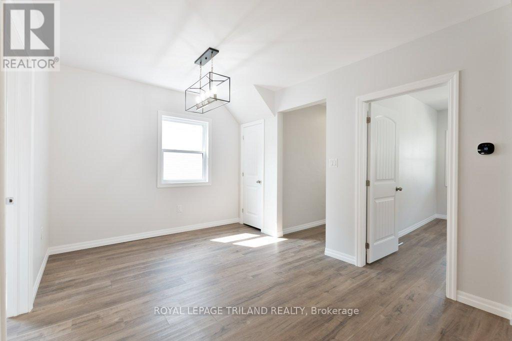 35 Inkerman Street, St. Thomas, Ontario  N5P 3E9 - Photo 9 - X12393585