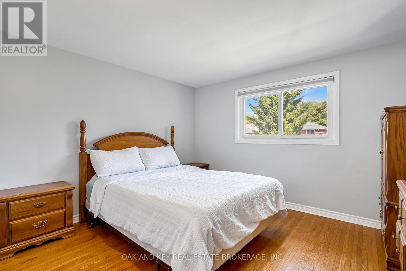 65 Southview Crescent, London South, Ontario  N6J 3L6 - Photo 20 - X12393603