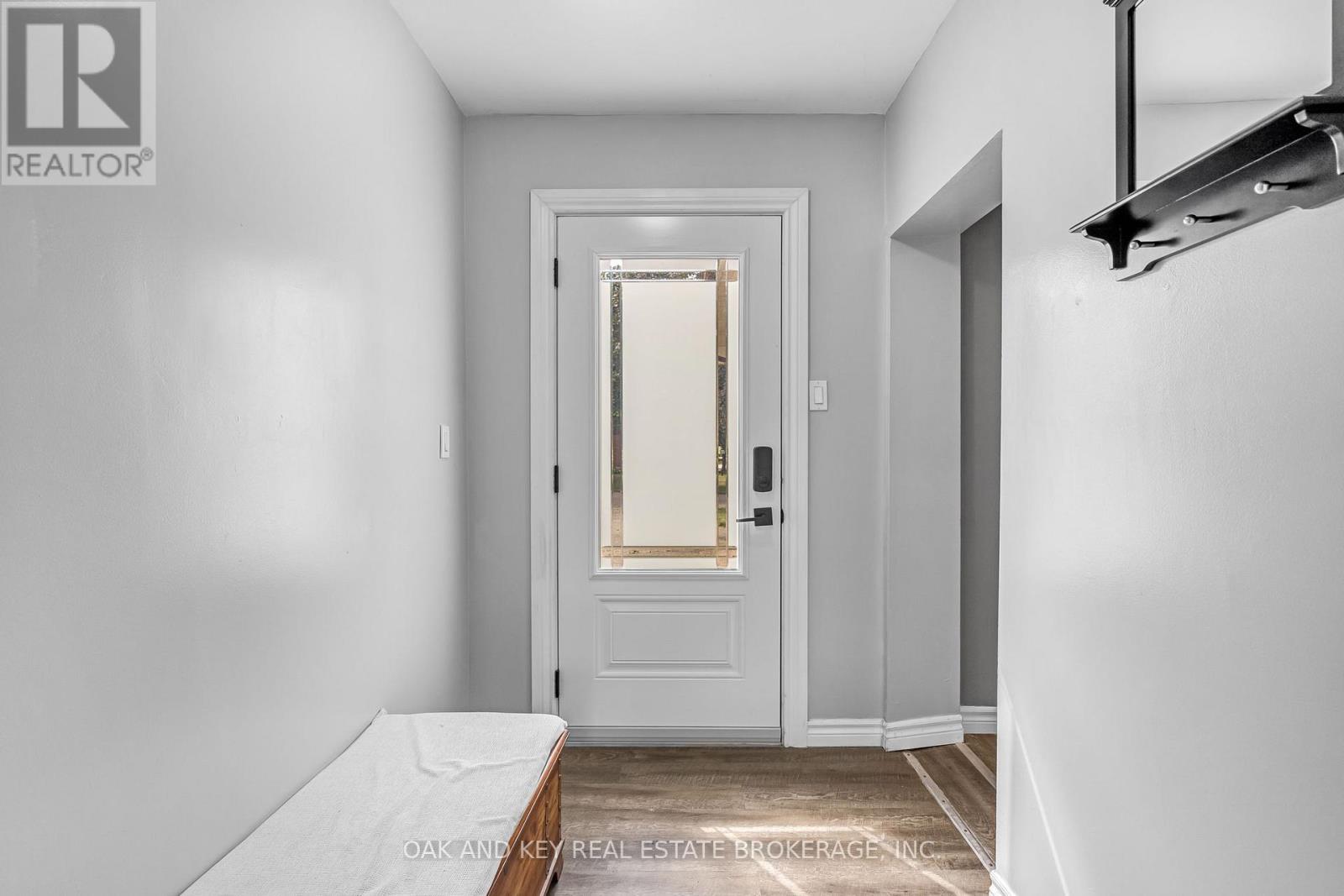 65 Southview Crescent, London South, Ontario  N6J 3L6 - Photo 35 - X12393603