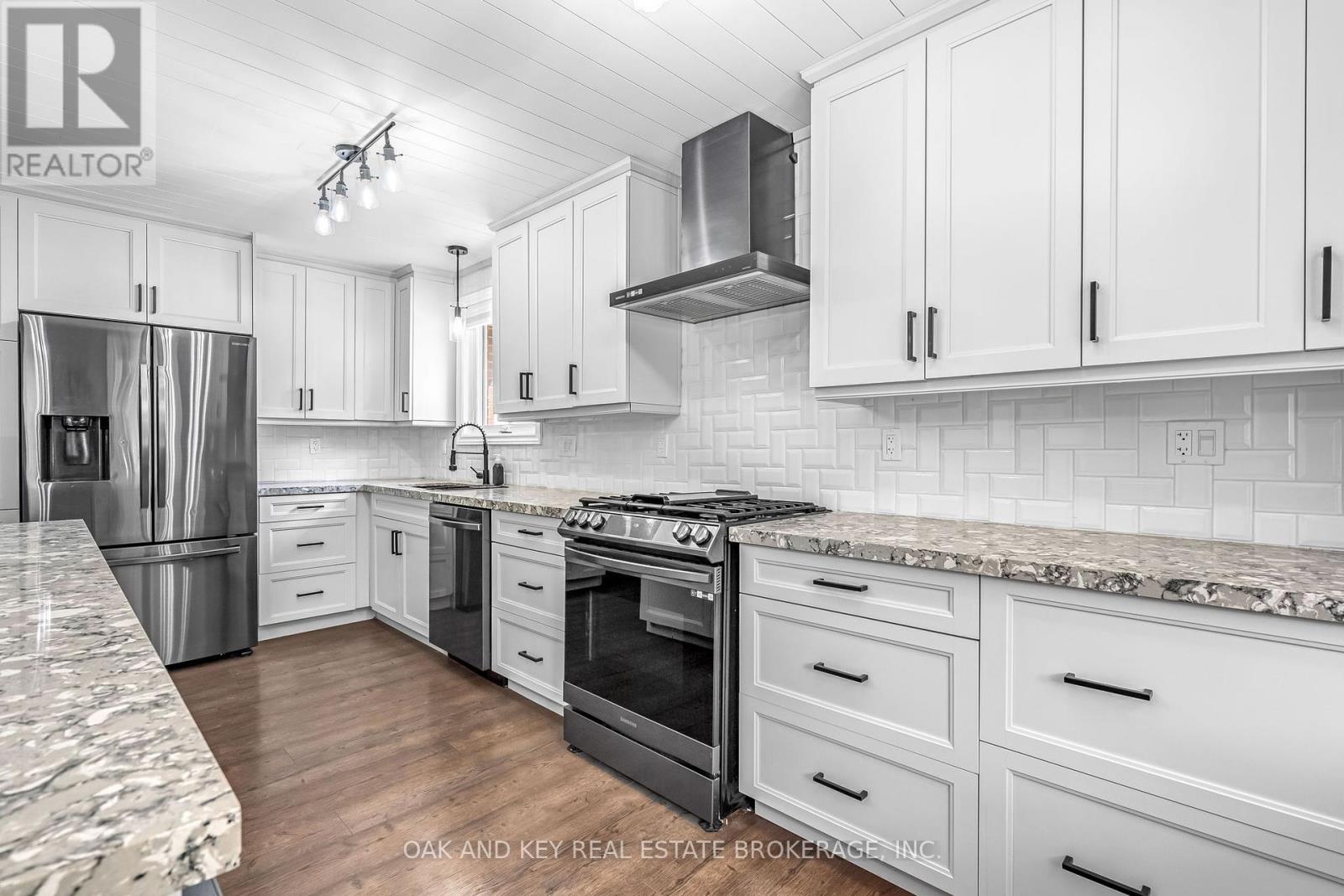 65 Southview Crescent, London South, Ontario  N6J 3L6 - Photo 8 - X12393603