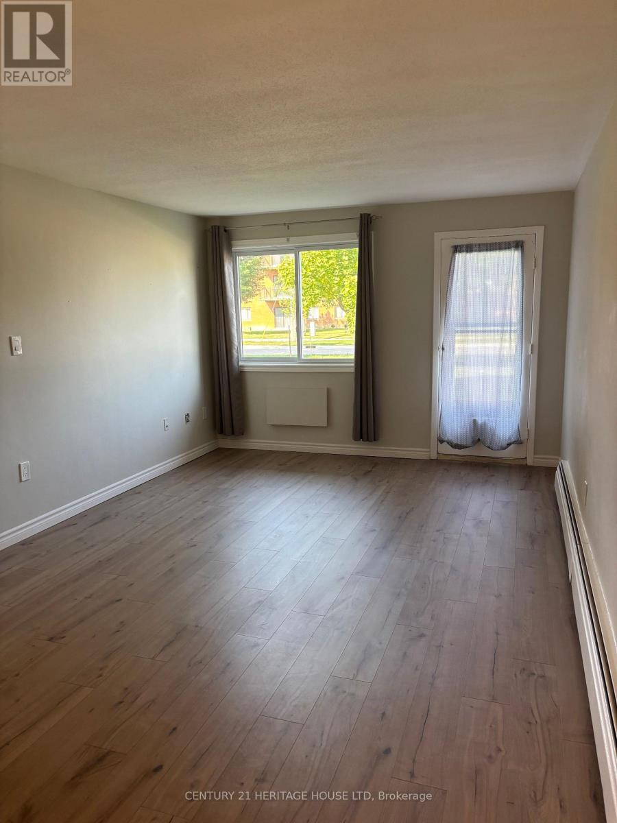 111 - 41 Parkside Drive, St. Thomas, Ontario  N5R 3V1 - Photo 4 - X12393706