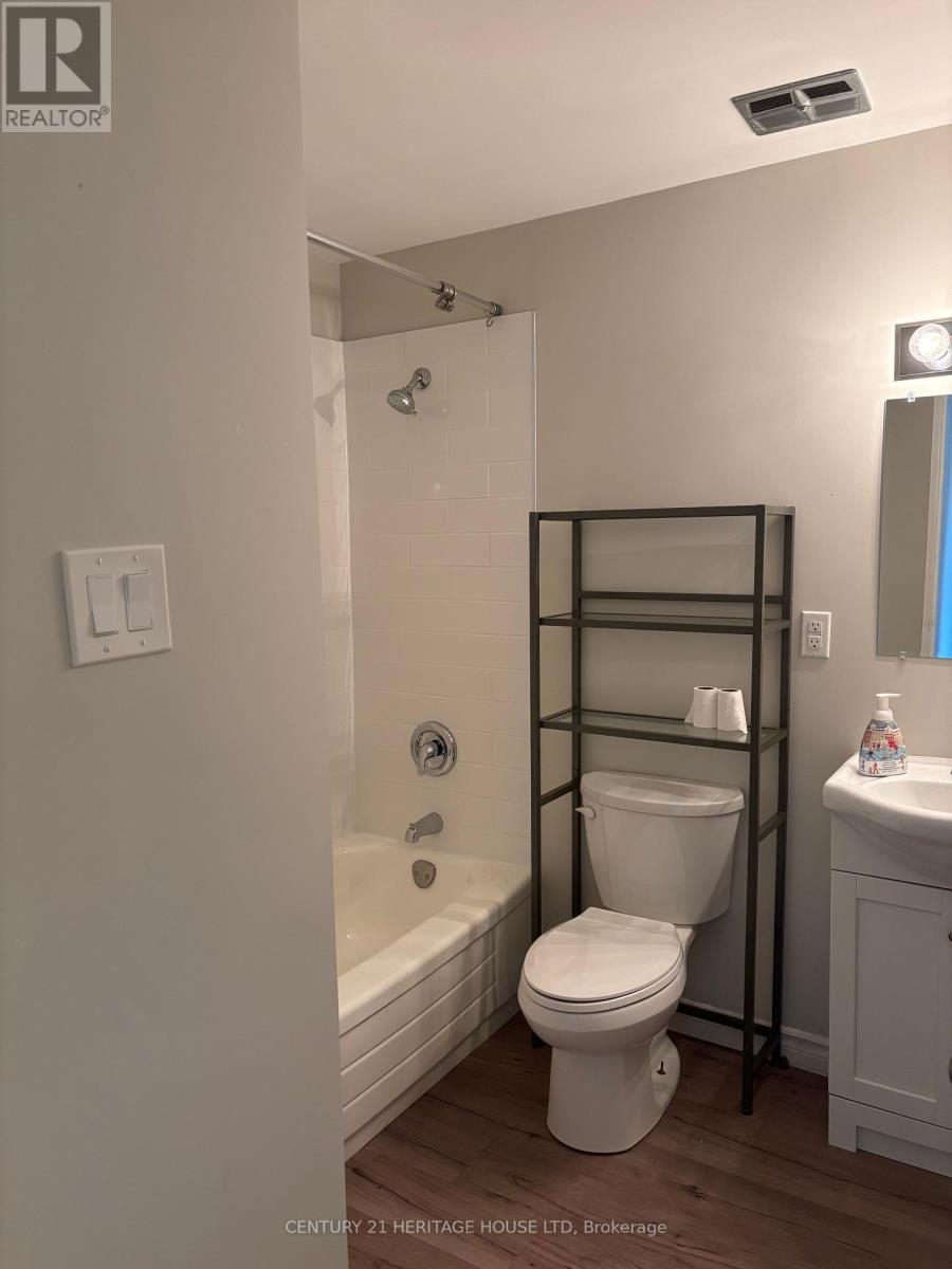 111 - 41 Parkside Drive, St. Thomas, Ontario  N5R 3V1 - Photo 7 - X12393706
