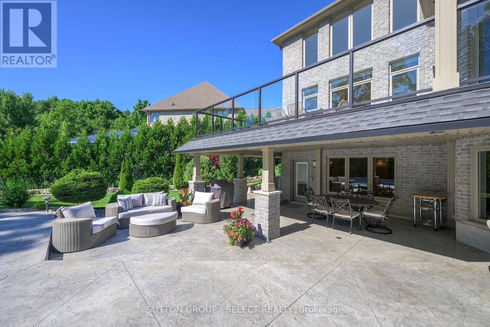 2142 Valleyrun Boulevard, London North, Ontario  N6G 5M7 - Photo 13 - X12393746