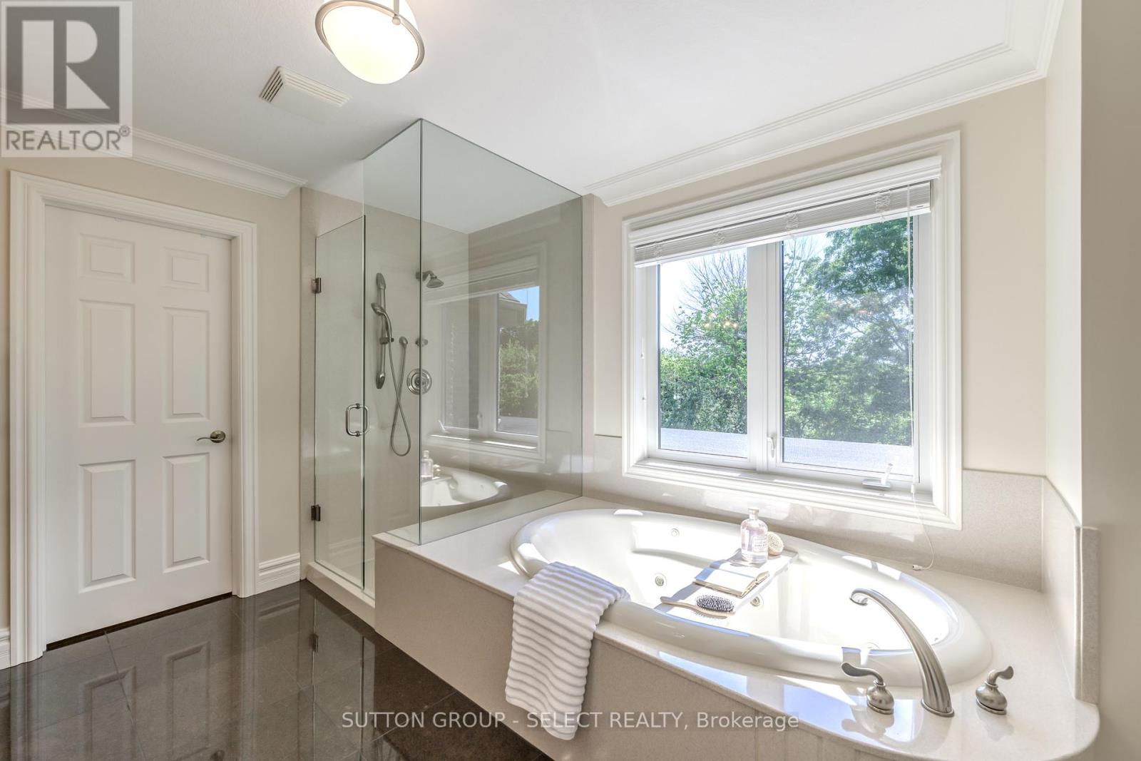 2142 Valleyrun Boulevard, London North, Ontario  N6G 5M7 - Photo 32 - X12393746