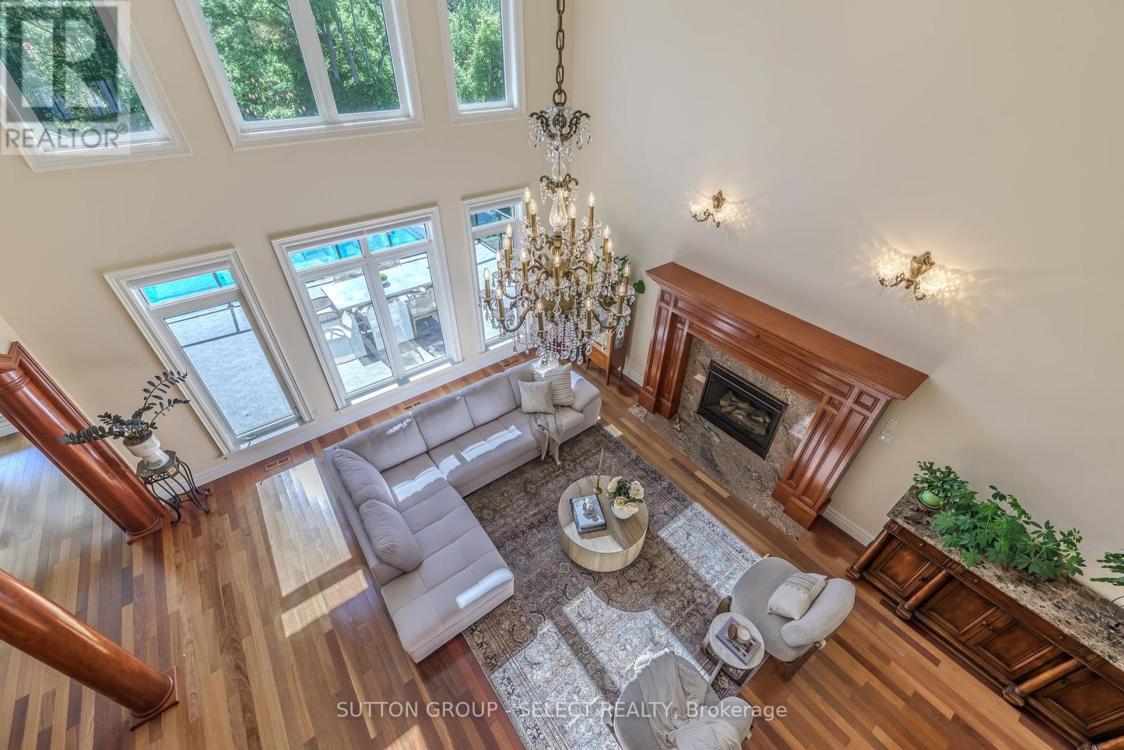 2142 Valleyrun Boulevard, London North, Ontario  N6G 5M7 - Photo 37 - X12393746