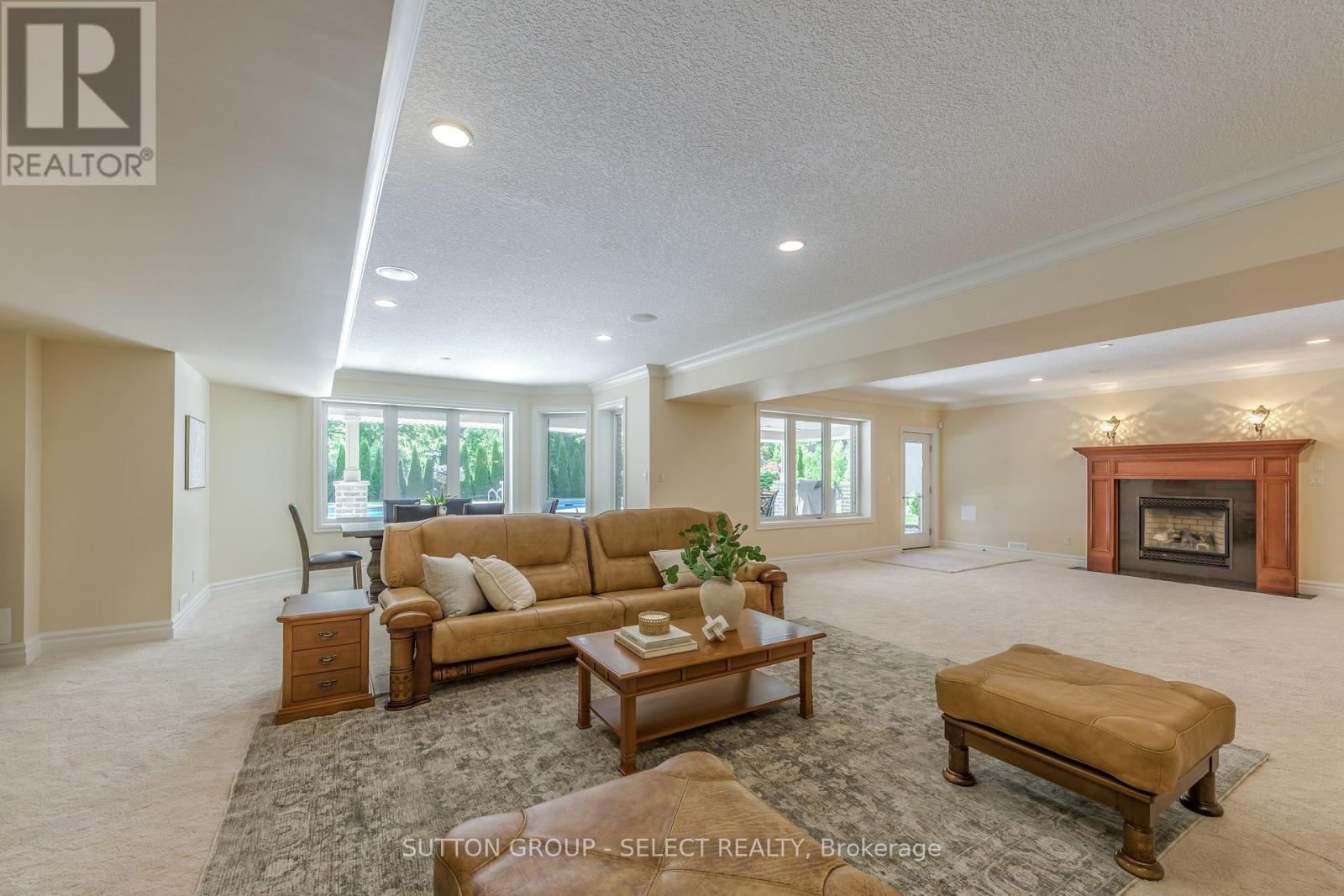 2142 Valleyrun Boulevard, London North, Ontario  N6G 5M7 - Photo 38 - X12393746