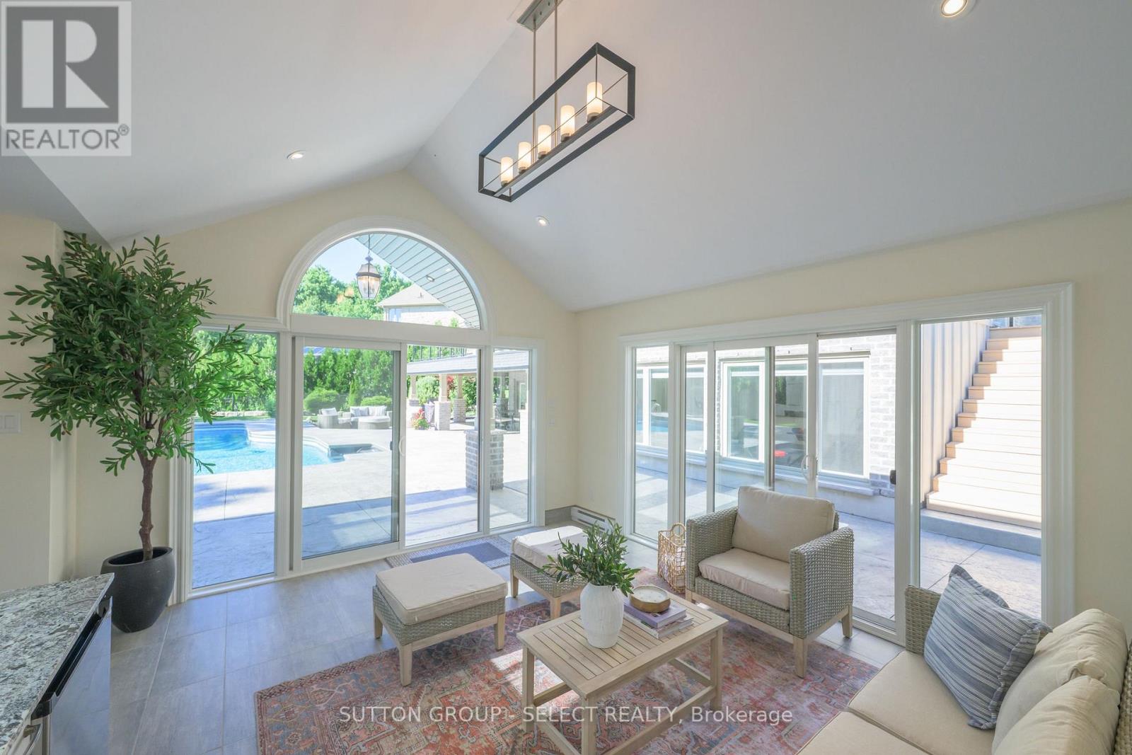 2142 Valleyrun Boulevard, London North, Ontario  N6G 5M7 - Photo 41 - X12393746