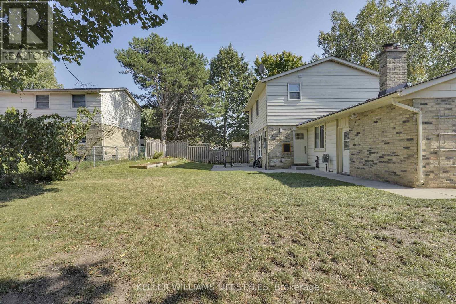 66 Lloyd Manor Crescent, London North (North M), Ontario  N6H 3Z3 - Photo 35 - X12393780