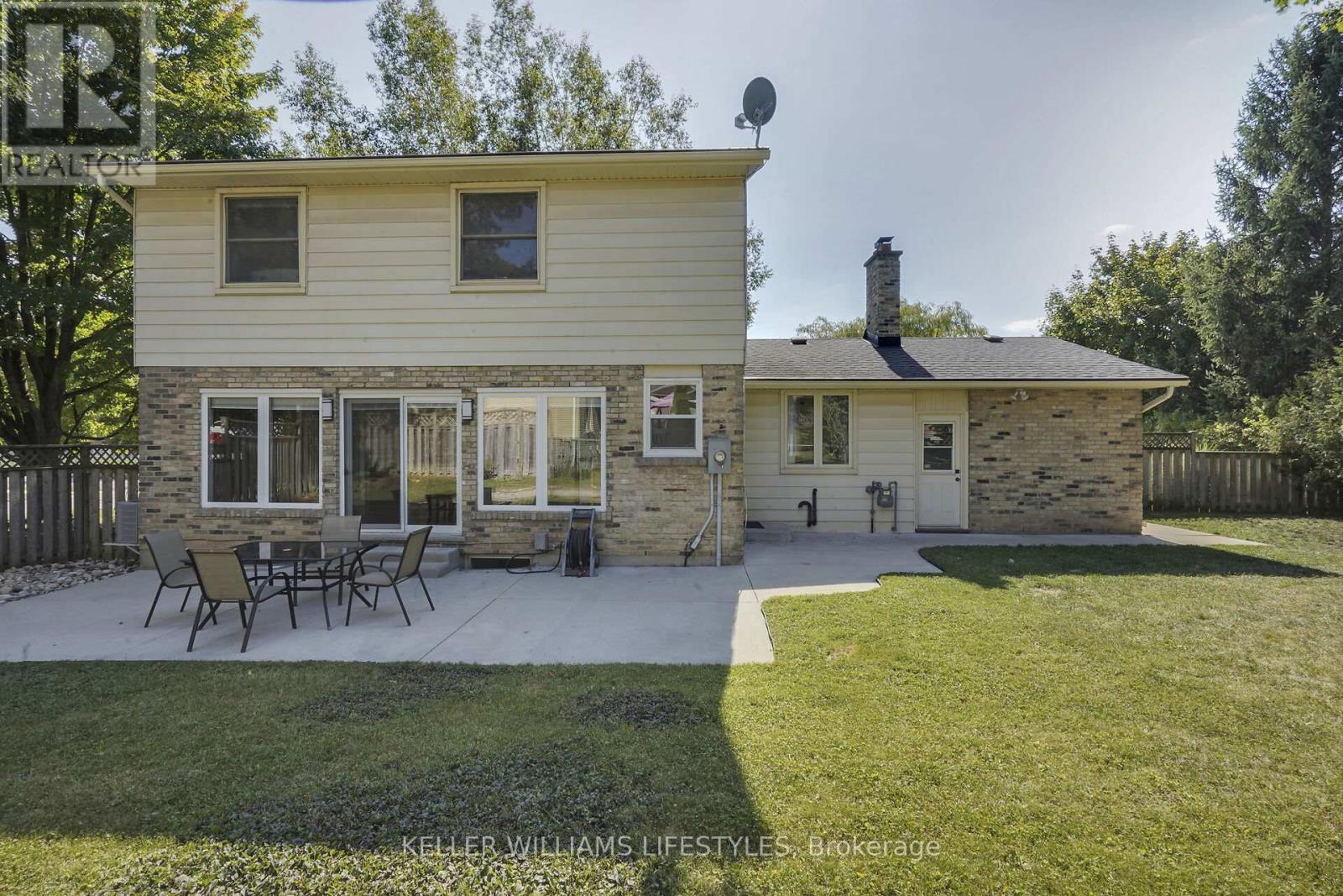 66 Lloyd Manor Crescent, London North (North M), Ontario  N6H 3Z3 - Photo 39 - X12393780