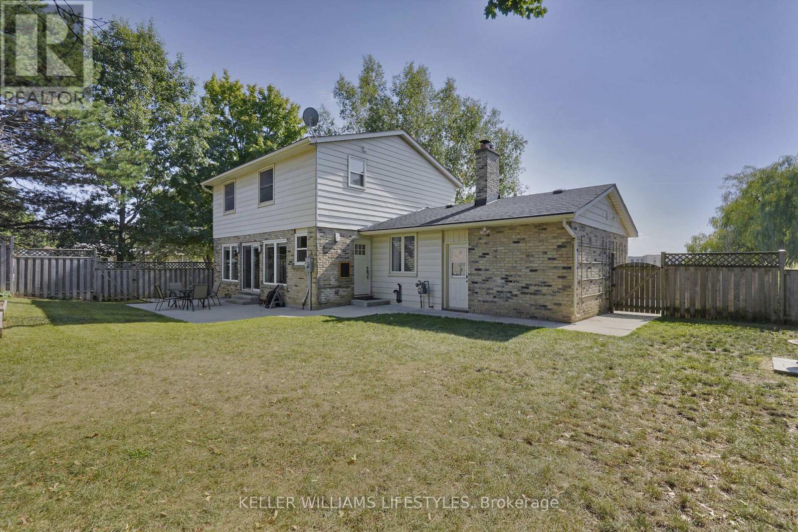 66 Lloyd Manor Crescent, London North (North M), Ontario  N6H 3Z3 - Photo 40 - X12393780