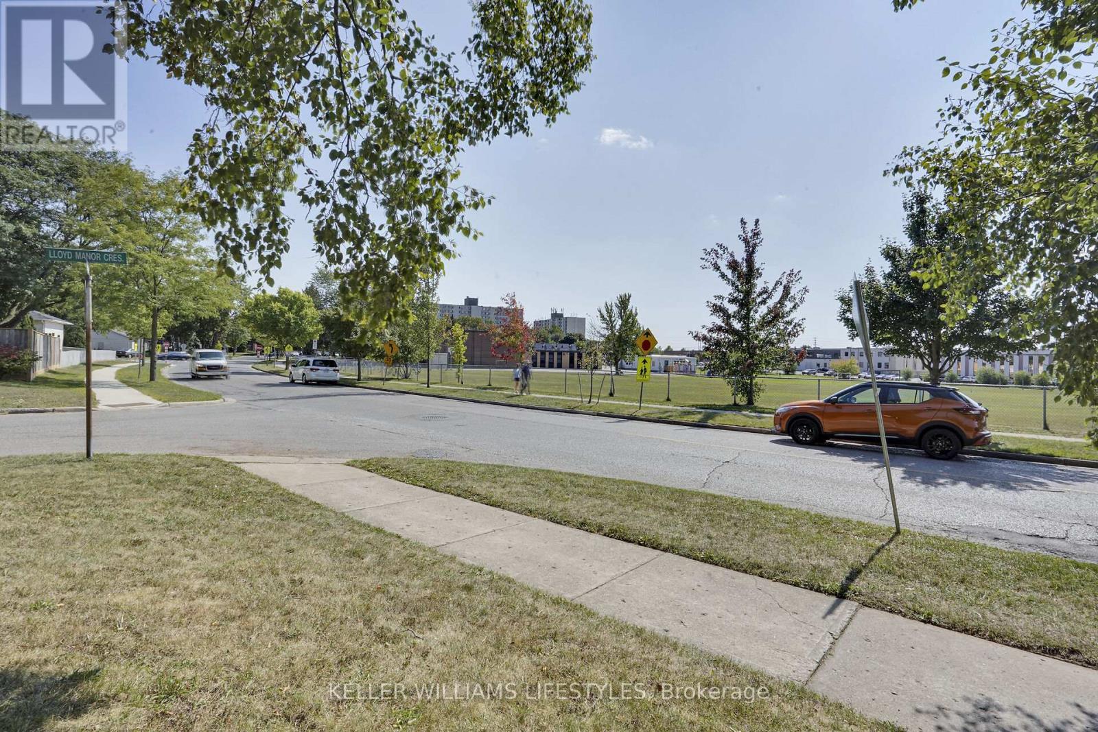 66 Lloyd Manor Crescent, London North (North M), Ontario  N6H 3Z3 - Photo 42 - X12393780