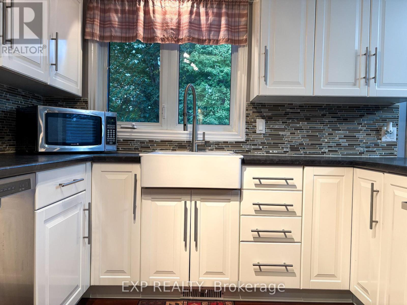 1118 Francis Street, Greater Madawaska, Ontario  K7V 1H0 - Photo 6 - X12393683