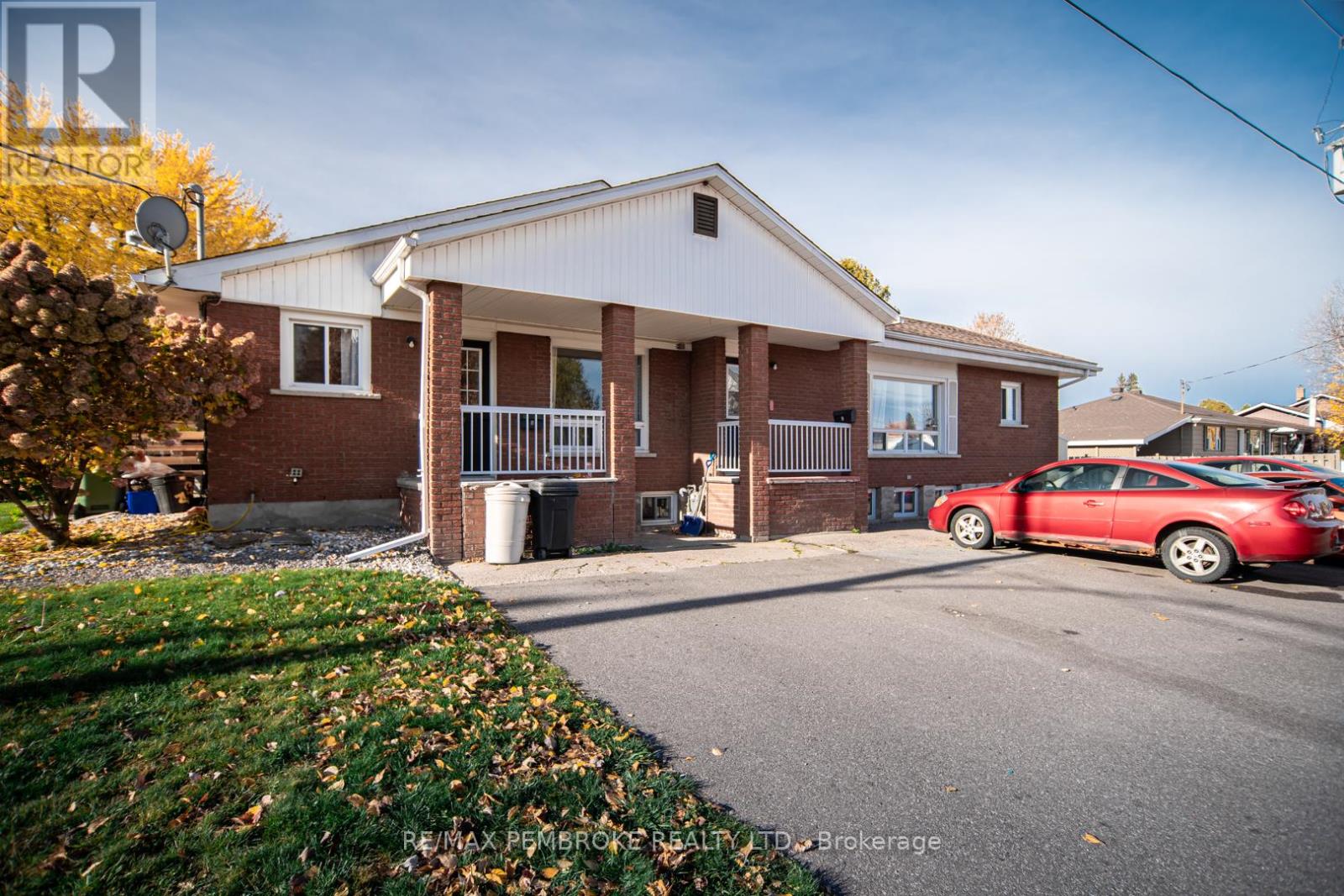 632 First Avenue, Laurentian Valley, Ontario  K8A 5E5 - Photo 1 - X12393753
