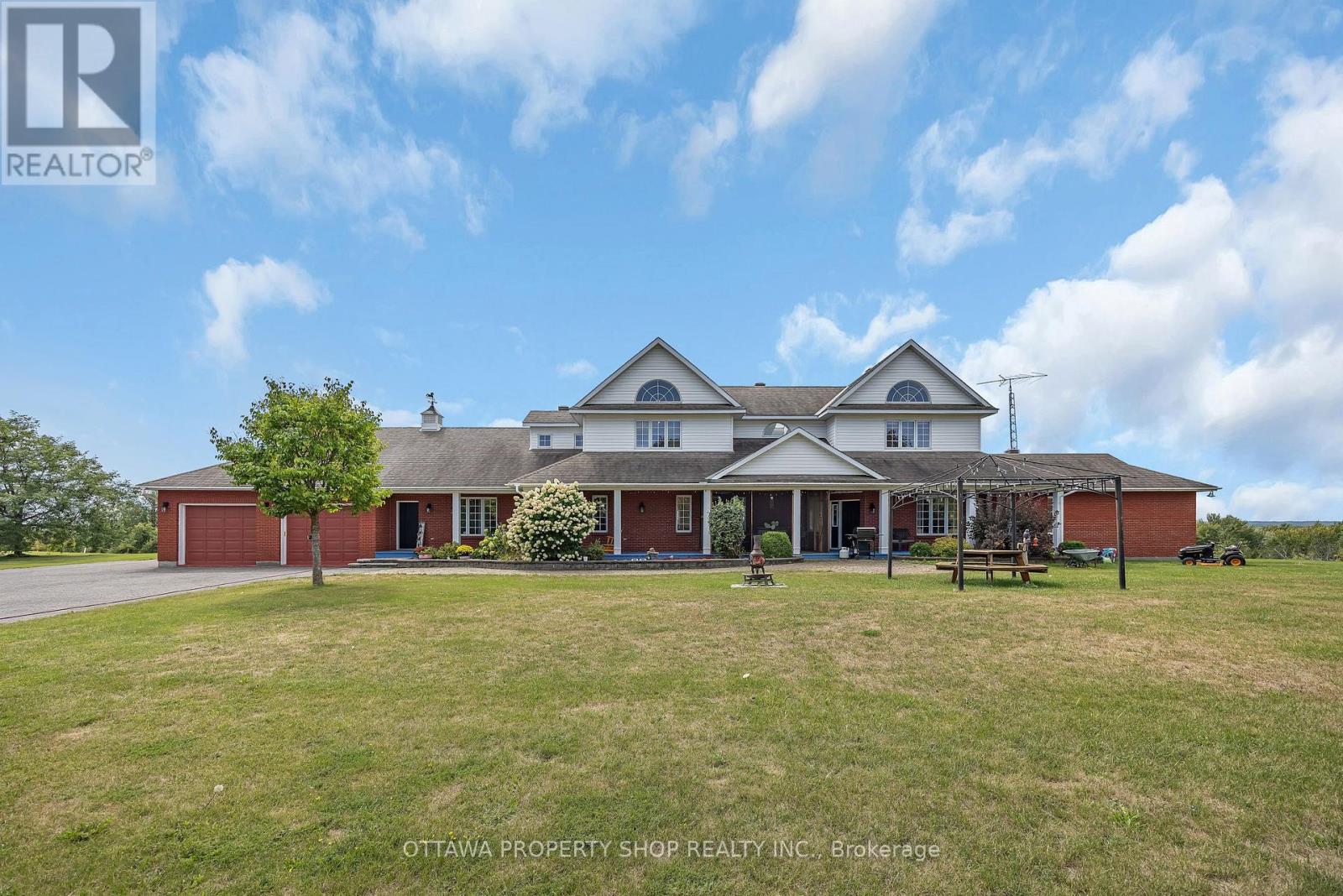 3057-3059 GREENLAND ROAD, Ottawa, Ontario