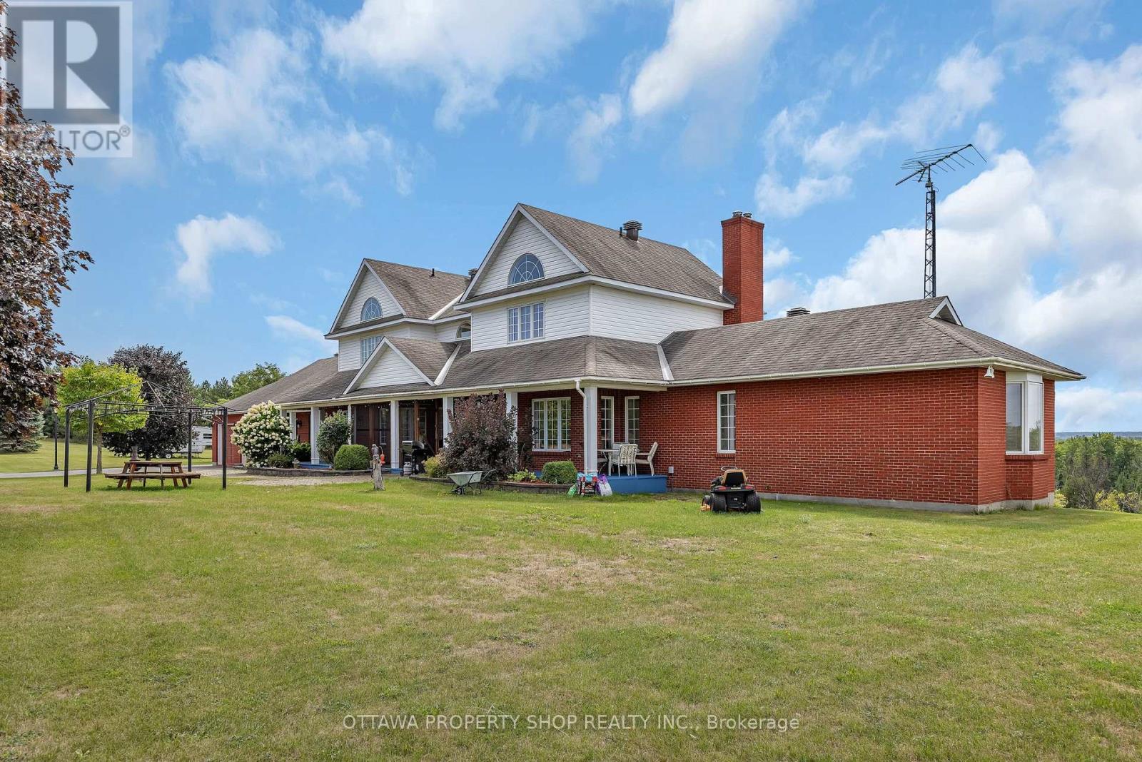 3057-3059 Greenland Road, Ottawa, Ontario  K0A 1T0 - Photo 2 - X12393635