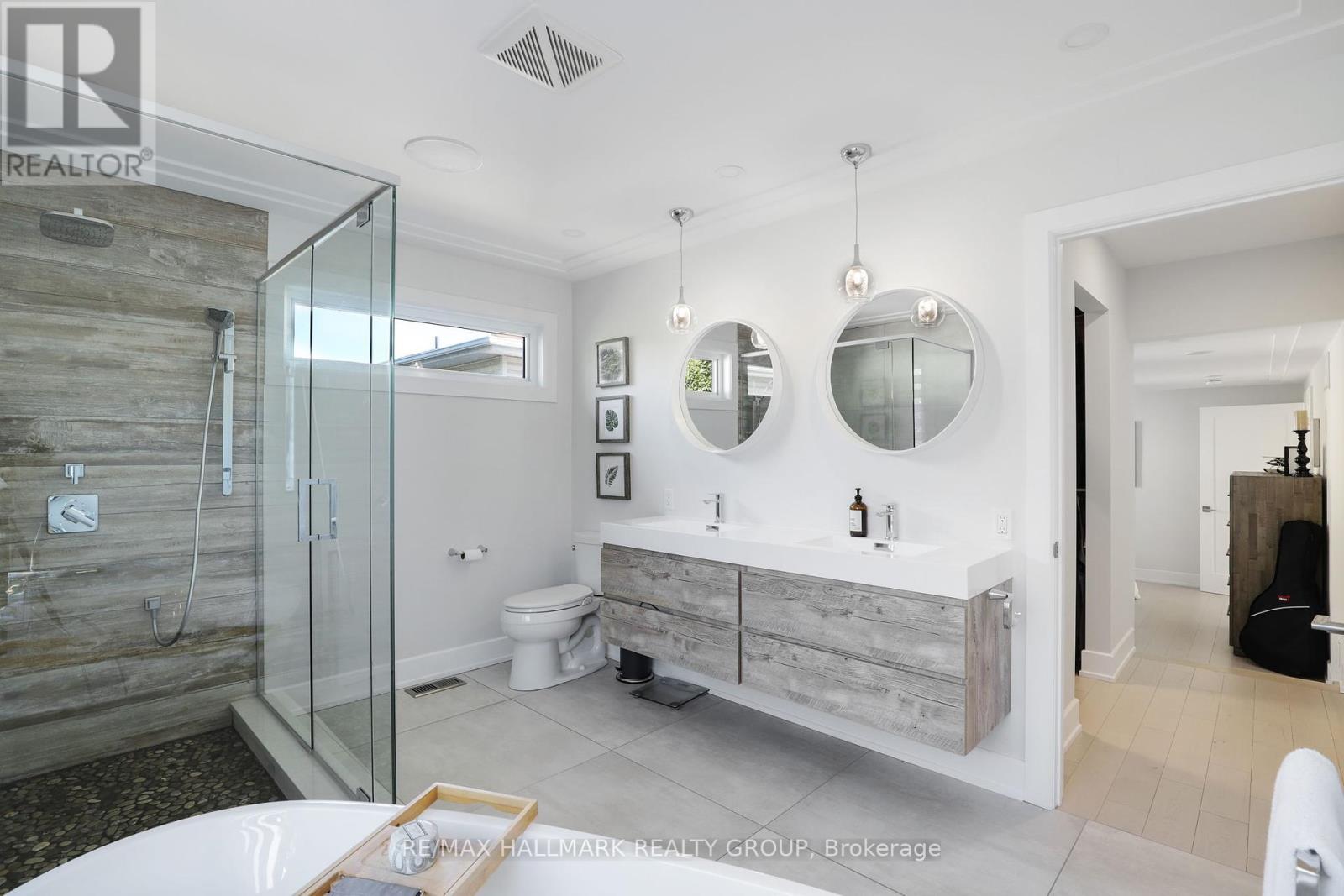668 Mansfield Avenue, Ottawa, Ontario  K2A 2T6 - Photo 30 - X12393725